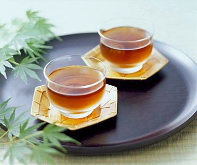 drink of honeysuckle and brown sugar for leukorrhagia (image)