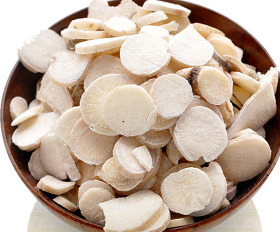 white peony root is used with herbs for nourishing yin to treat tinnitus